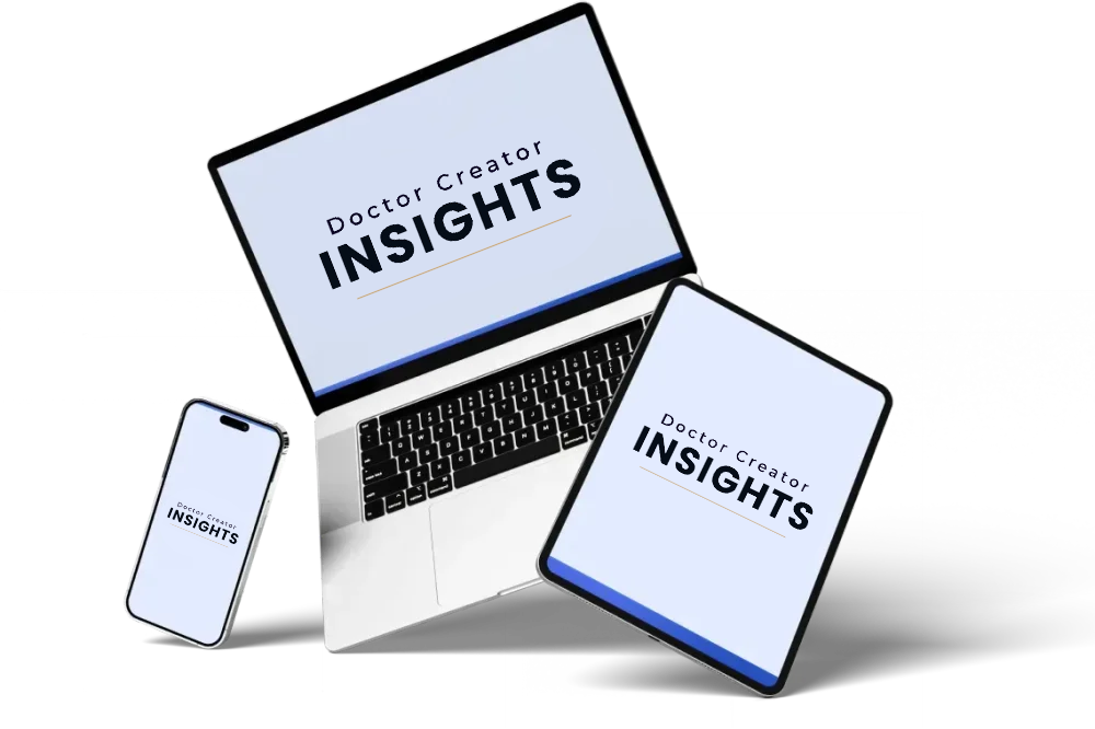 Notebook, tablet e celular exibindo a marca 'Doctor Creator Insights'
