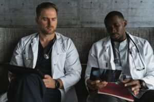 Tráfego Pago para Médicos: Como Anunciar Sem Ferir o Código de Ética