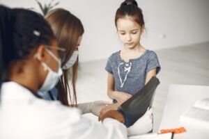 Cliques Sem Agendamento: 3 Erros Fatais na Sua Campanha de Google Ads Médico