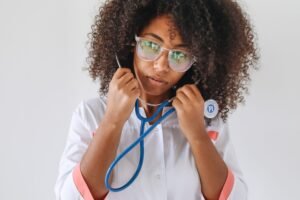 Cansado de Apenas “Likes”? Como Mudar sua Estratégia para Atrair Pacientes Particulares